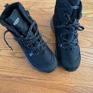 Keen waterproof hiker